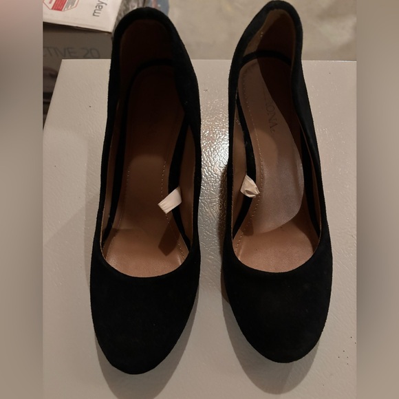 Merona Elegant Black Suede Heels - Picture 1 of 5